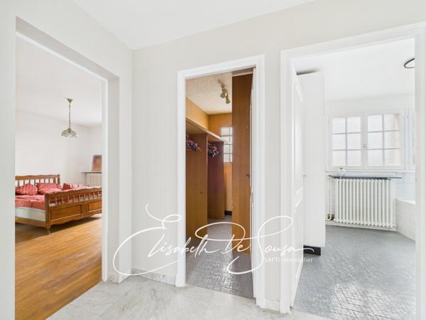 Maison de 153 m2 carrez, 233 m2 au sol, proche T9 et futur métro