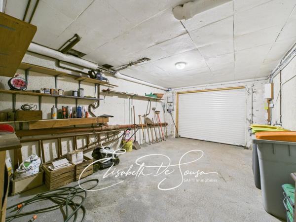 Maison de 153 m2 carrez, 233 m2 au sol, proche T9 et futur métro