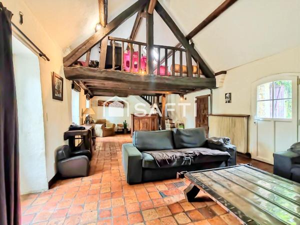 Maison de 170M2 ,6 pièces ,terrain de 1000M2