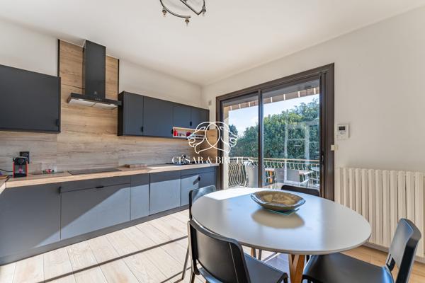 Maison familiale avec espaces indépendants et beau potentiel d’aménagement