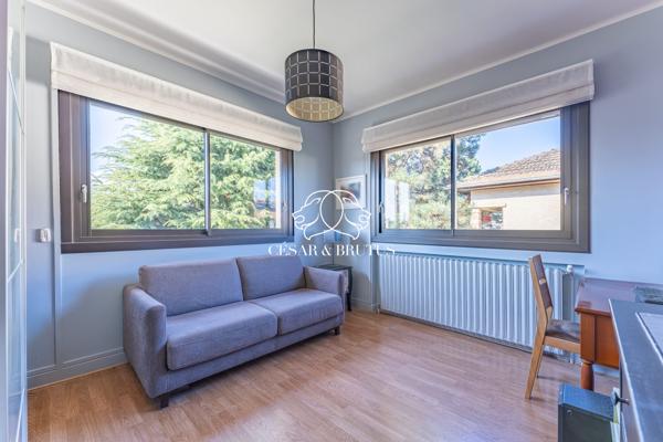 Maison familiale avec espaces indépendants et beau potentiel d’aménagement