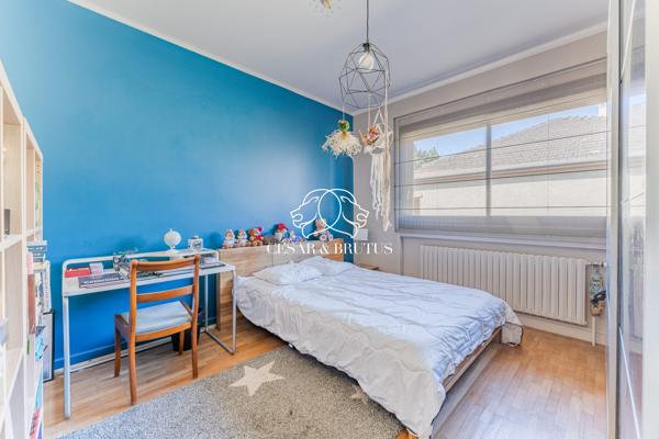 Maison familiale avec espaces indépendants et beau potentiel d’aménagement