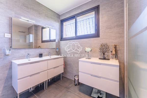 Maison familiale avec espaces indépendants et beau potentiel d’aménagement