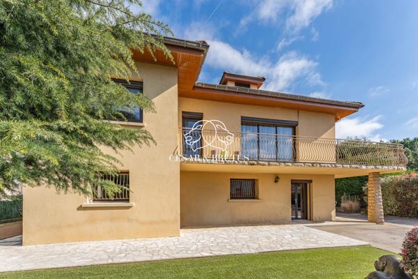 Maison familiale avec espaces indépendants et beau potentiel d’aménagement