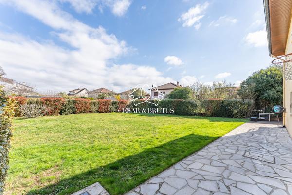 Maison familiale avec espaces indépendants et beau potentiel d’aménagement