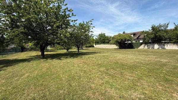 Terrain à Batir à vendre à La Chaussée-sur-Marne dans la Marne (51240), ref : 51001-77
