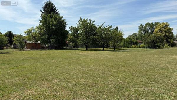 Terrain à Batir à vendre à La Chaussée-sur-Marne dans la Marne (51240), ref : 51001-77