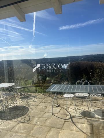 Villa 7 pièce(s) 4 chambre(s) 246 m²