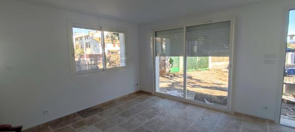 T3 neuf, environ 51M2, jardin, 2 parking, au Grau-du-Roi,