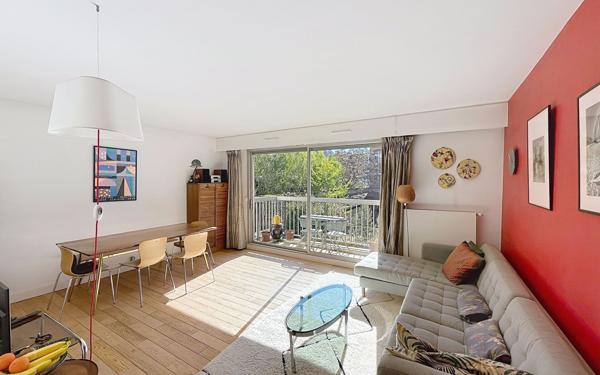 Appartement à vendre    3 pièces • 70 m2 Paris 14