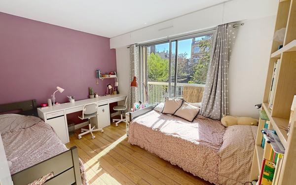 Appartement à vendre    3 pièces • 70 m2 Paris 14