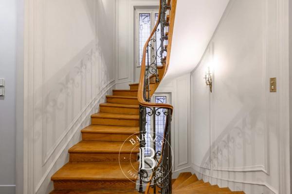 Saint-Maur-des-Fossés, Maison 5 Chambres -  402 m² à vendre