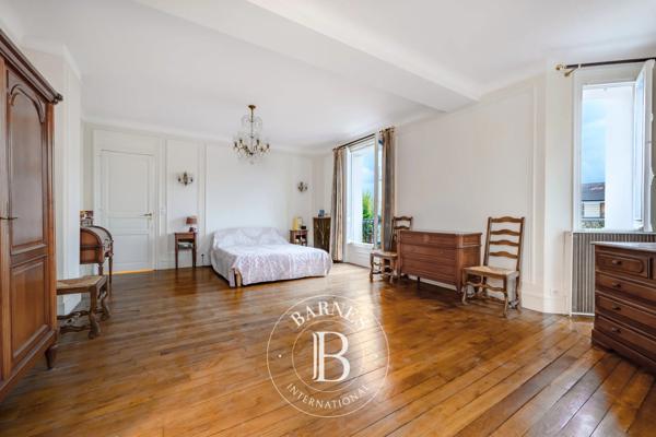 Saint-Maur-des-Fossés, Maison 5 Chambres -  402 m² à vendre