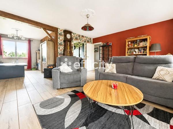 Maison
         5 pièces
        - 123 m² 290 000 € *