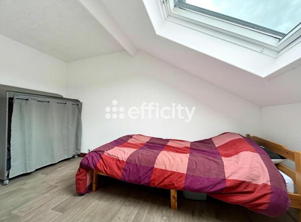 Maison
         5 pièces
        - 123 m² 290 000 € *