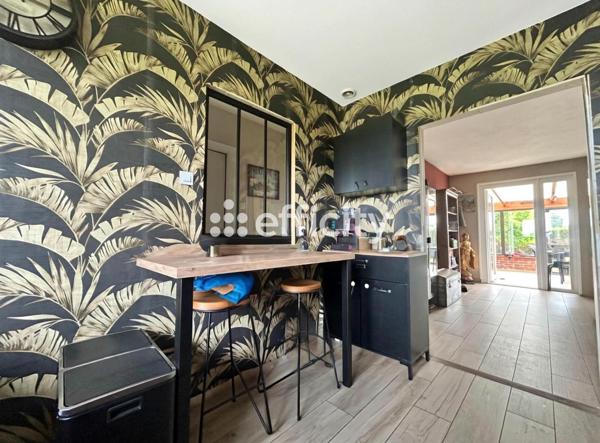 Maison
         5 pièces
        - 123 m² 290 000 € *