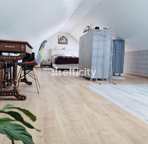 Maison
         5 pièces
        - 123 m² 290 000 € *