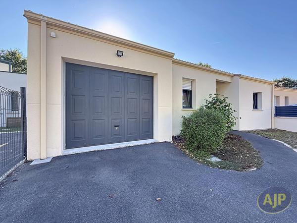 Maison à vendre Bouaye - 5 pièces, 94m² avec 3 chambre(s) à 299 900€ - AJP Immobilier Sainte-Pazanne
