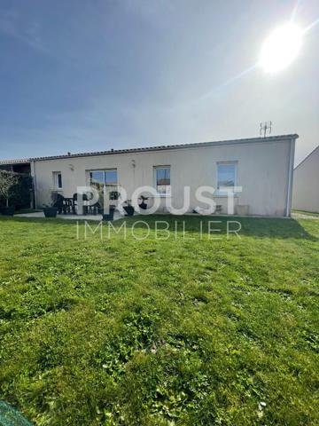 En exclusivité. quartier surimeau. pavillon plain-pied rt 2012 avec jardin et garage.