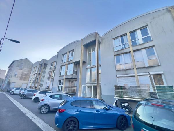 BREST, PILIER ROUGE, APT 26M2, RESIDENCE DALLE BÉTON, EXPOSÉ SUD.