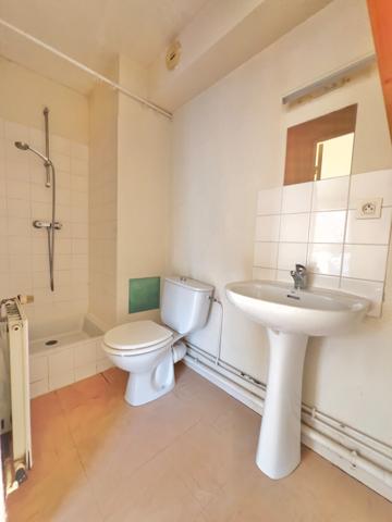 BREST, PILIER ROUGE, APT 26M2, RESIDENCE DALLE BÉTON, EXPOSÉ SUD.