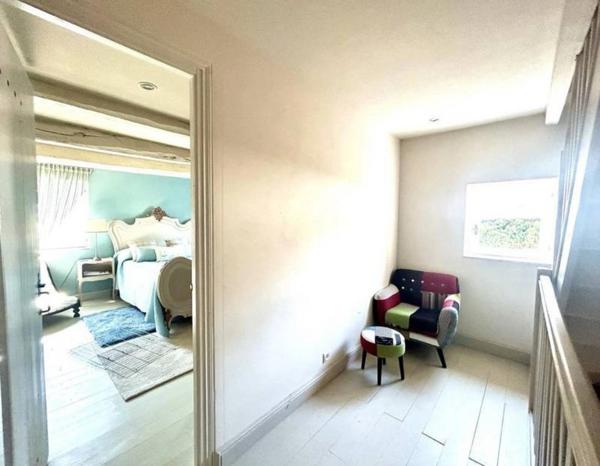 Maison de caractère avec 4 chambres et un studio, secteur Beaulieu sur Dordogne