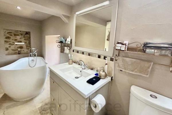 Maison de caractère avec 4 chambres et un studio, secteur Beaulieu sur Dordogne