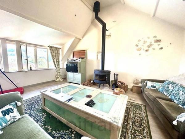 Maison de caractère avec 4 chambres et un studio, secteur Beaulieu sur Dordogne