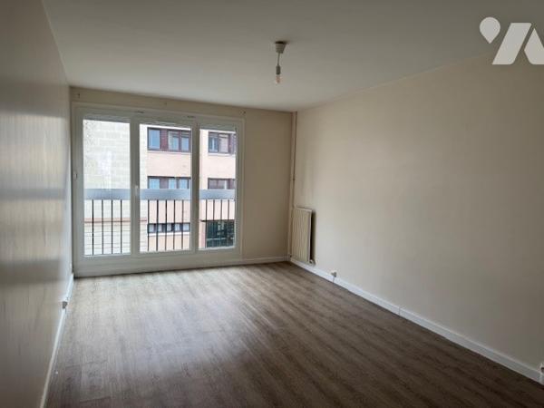Appartement à Vendre à SOISY-SOUS-MONTMORENCY en Val-d'Oise (95), 50 m2, 2 pièces, 1 chambre.