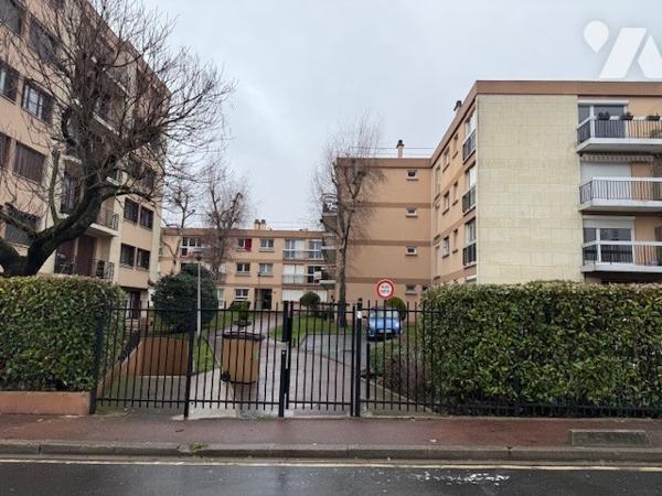 Appartement à Vendre à SOISY-SOUS-MONTMORENCY en Val-d'Oise (95), 50 m2, 2 pièces, 1 chambre.