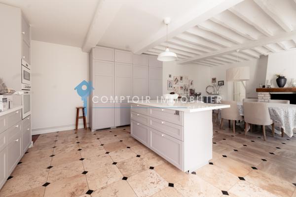 Maison de village 7 pièce(s) 4 chambre(s) 210 m²