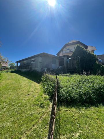 Maison familiale d'environ 181m2 avec sous sol plus annexes sur un terrain de 6216m2 à DURSTEL.
