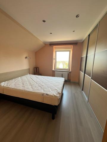 Maison familiale d'environ 181m2 avec sous sol plus annexes sur un terrain de 6216m2 à DURSTEL.