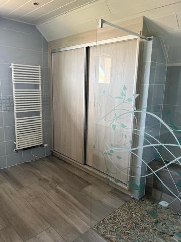 Maison familiale d'environ 181m2 avec sous sol plus annexes sur un terrain de 6216m2 à DURSTEL.