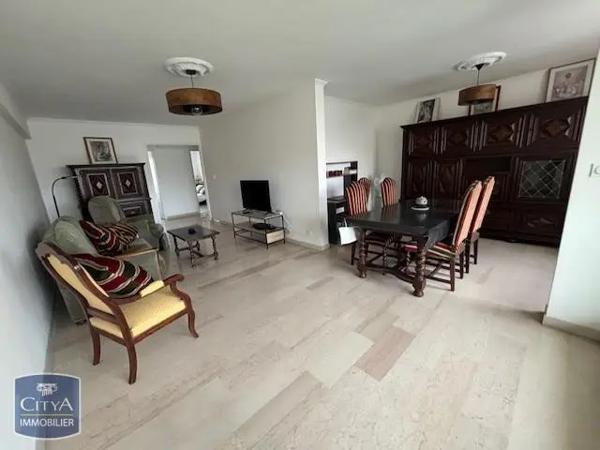 Appartement à louer 3 pièces 84.11m²