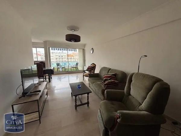 Appartement à louer 3 pièces 84.11m²