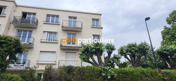 Vente
                Appartement101 m² - 5 Pièces -
                    CLAMART (92140)