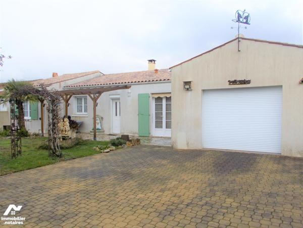 A proximité du centre-ville et des commerces, jolie maison de plain-pied à vendre en viager occupé