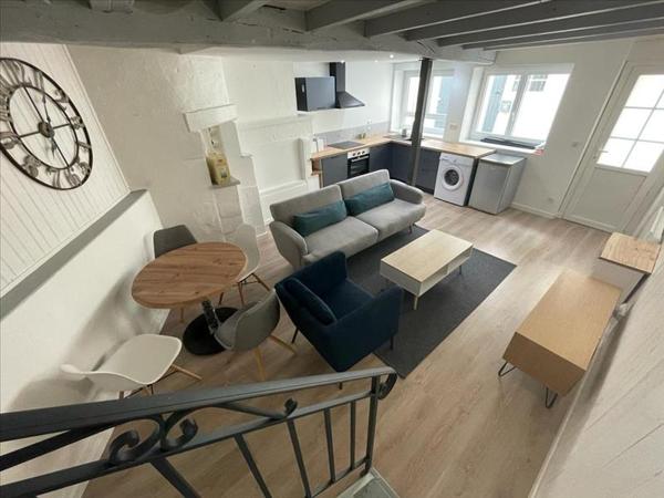 Appartement à louer 400 € CC CASTILLON LA BATAILLE 2 p 52 m² DPE D