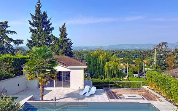 Maison à vendre    5 pièces • 168 m2 Saint-Just-Saint-Rambert