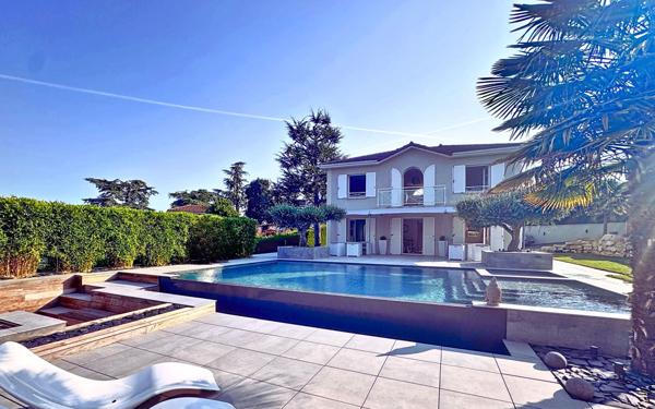 Maison à vendre    5 pièces • 168 m2 Saint-Just-Saint-Rambert