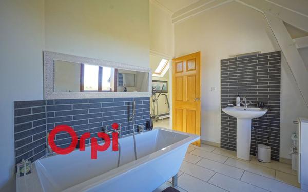 Maison à vendre    9 pièces •  Bernay