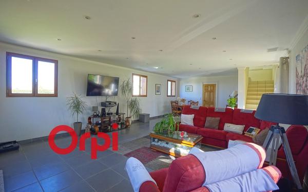 Maison à vendre    9 pièces •  Bernay