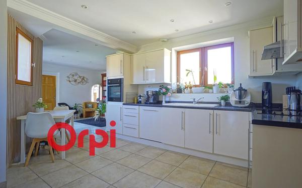 Maison à vendre    9 pièces •  Bernay