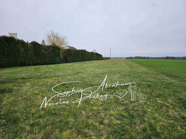 Terrain à bâtir à viabiliser de 1970 m² env