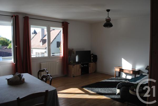 Appartement F4 à vendre  5 pièces - 115 m2 ST CERE - 46