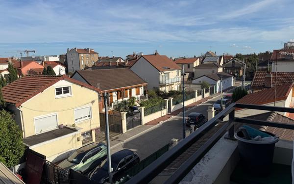 Appartement à vendre    2 pièces • 49,04 m2 Drancy