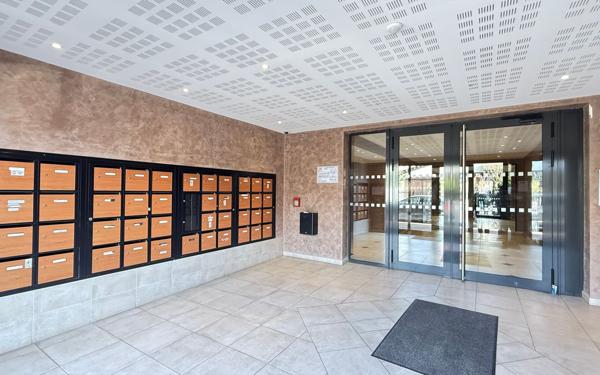 Appartement à vendre    2 pièces • 49,04 m2 Drancy