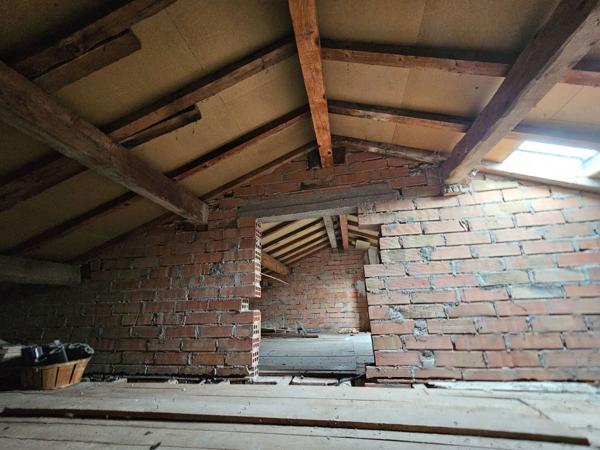 A vendre : Maison mitoyenne à rénover avec grand jardin – Bord de l’Au