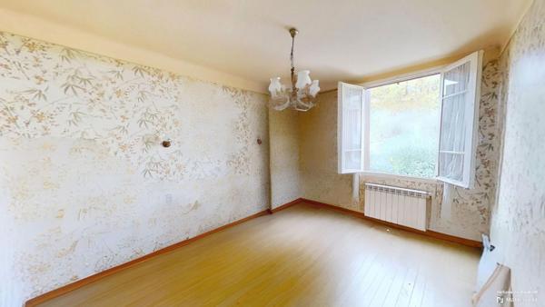 A vendre : Maison mitoyenne à rénover avec grand jardin – Bord de l’Au